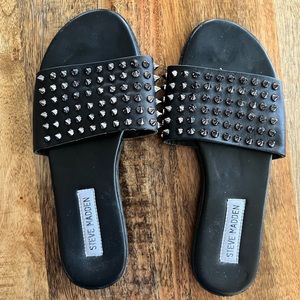 Reposhing. Steve Madden black rhinestone slides size 7